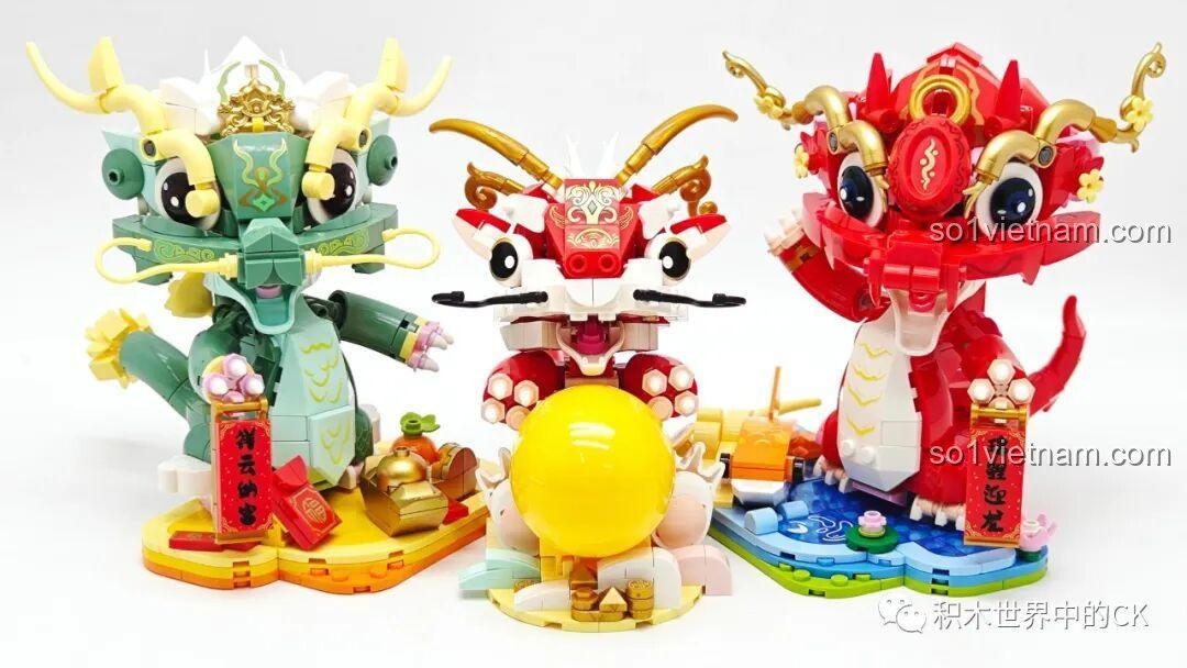 Bộ sưu tập ba mô hình rồng Tết của Keeppley gồm K19910 và K19909 trưng bày cùng nhau.