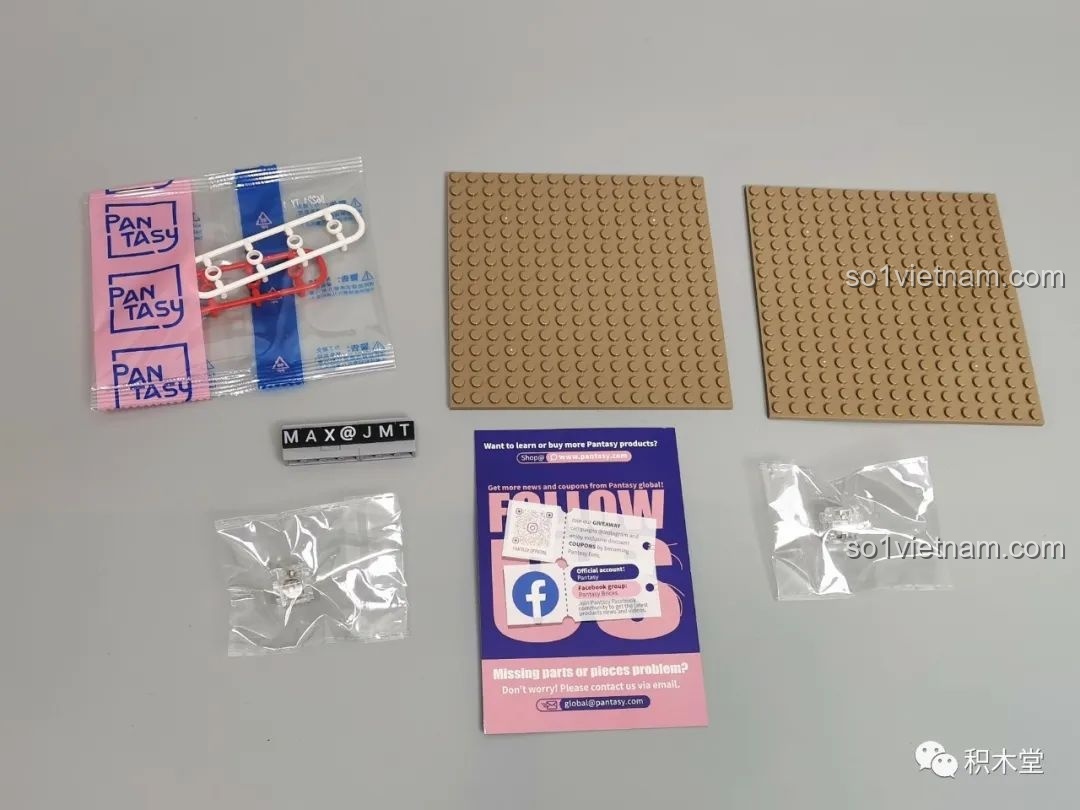 Các chi tiết đặc biệt như đế lớn, gạch đèn và phụ kiện trong bộ đồ chơi mô hình Pantasy 86221.