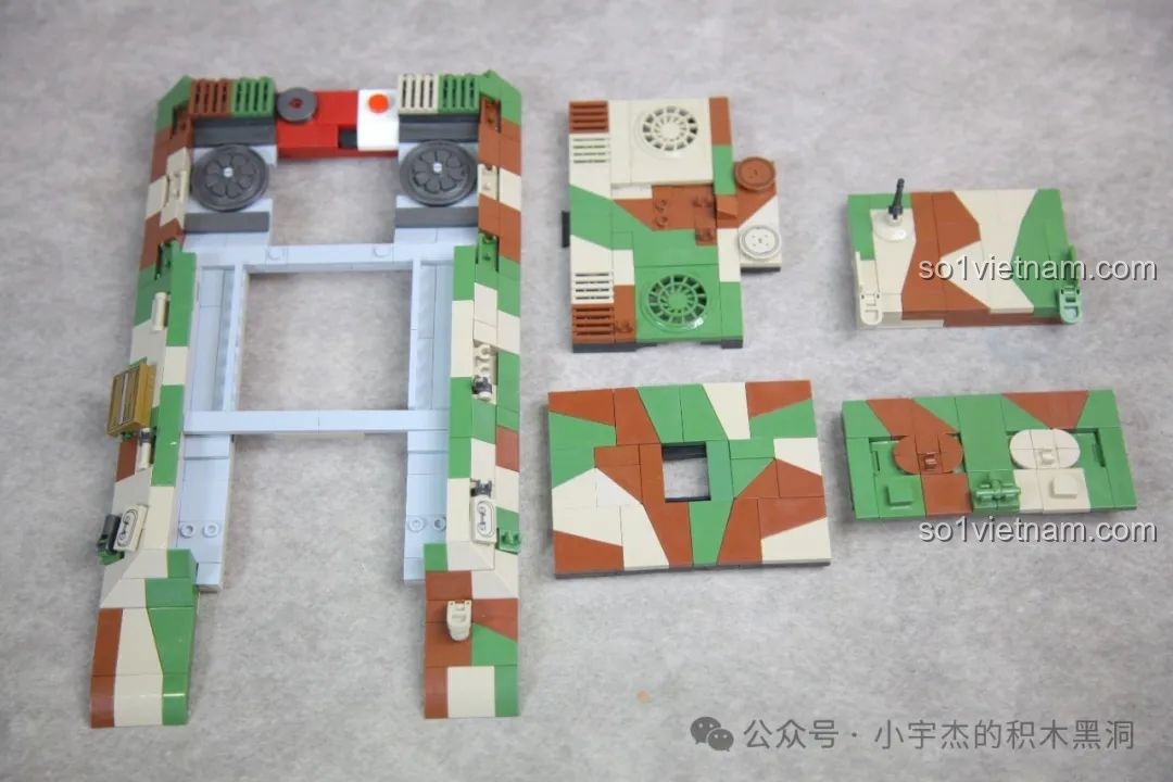 Các mảng giáp ngụy trang 3 màu của xe tăng Panther G 100252 được lắp ráp riêng trước khi gắn lên thân.