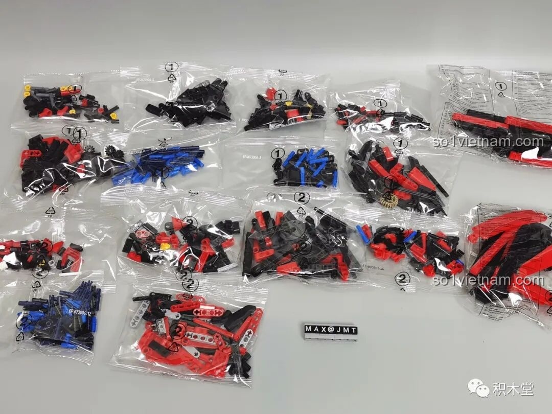 Các túi chi tiết của bộ Panlos Brick 3006 được đánh số thứ tự cho các bước lắp ráp 1 và 2.