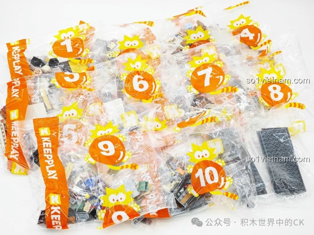 Các túi gạch của bộ lắp ráp nhà Deok-sun được đánh số từ 1 đến 10, giúp việc phân loại và lắp ráp khoa học, gọn gàng.