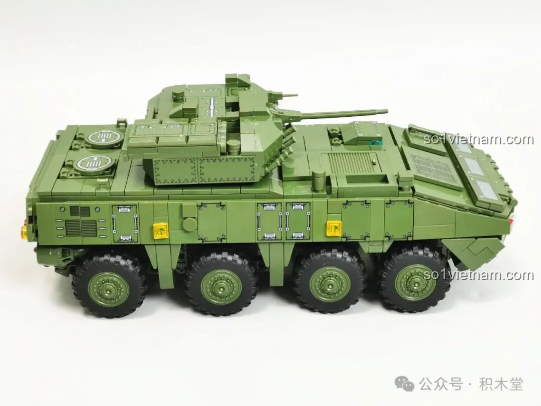 Góc nhìn từ trên xuống phía trước của mô hình 12GO 96008 ZBL-19, làm nổi bật phần đầu xe và tháp pháo.