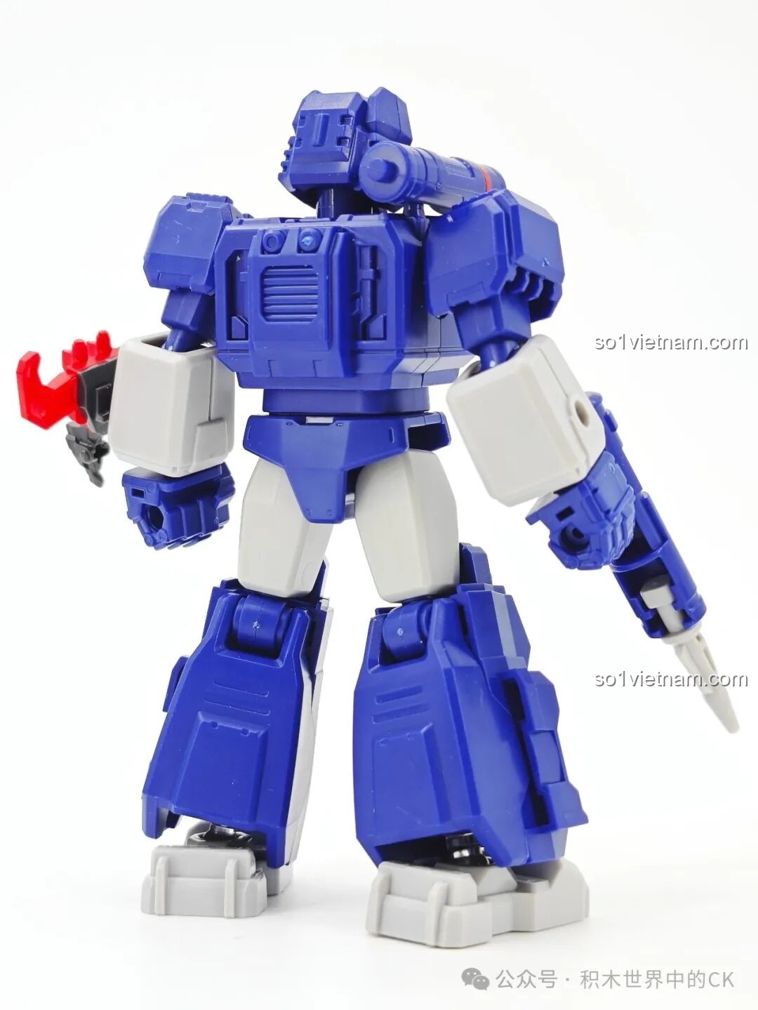 Mặt sau của figure Soundwave Blokees 71122, thiết kế chắc chắn và chi tiết.