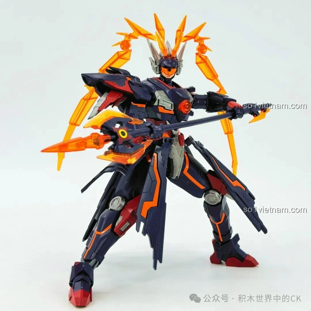 Mô hình Cơ Giáp Lữ Bố Doomsday Mecha tạo dáng cầm Phương Thiên Họa Kích, cho thấy sự cân bằng và khả năng giữ thăng bằng tốt của bộ lắp ghép Keeppley 78031.