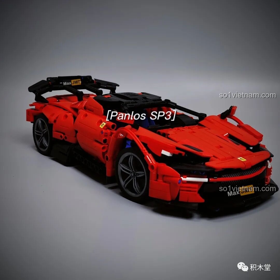 Cảm nhận về Cỗ máy tốc độ FP3 Panlos Brick 673006 qua góc nhìn 3/4, thể hiện sự mạnh mẽ và các đường nét sắc sảo của xe.