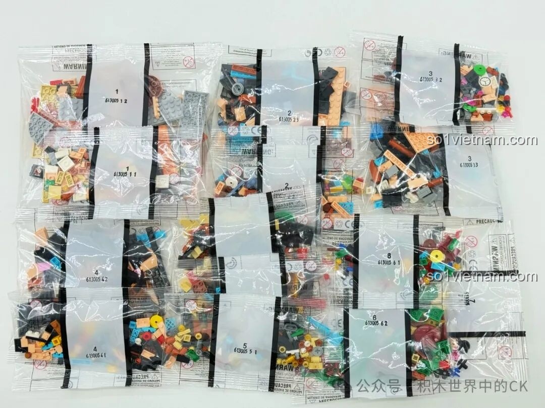 Các túi gạch trong bộ ZHEGAO 613005 được đánh số thứ tự rõ ràng, giúp quá trình lắp ráp trở nên dễ dàng hơn.