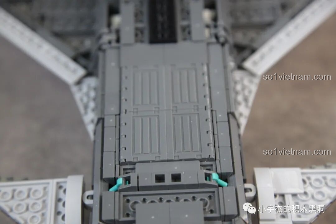 Cánh đuôi ngang của Sluban J-20 M38-B1187 Tiêm Kích Tàng Hình có thể điều chỉnh góc độ, tăng tính tương tác và chân thực cho mô hình.