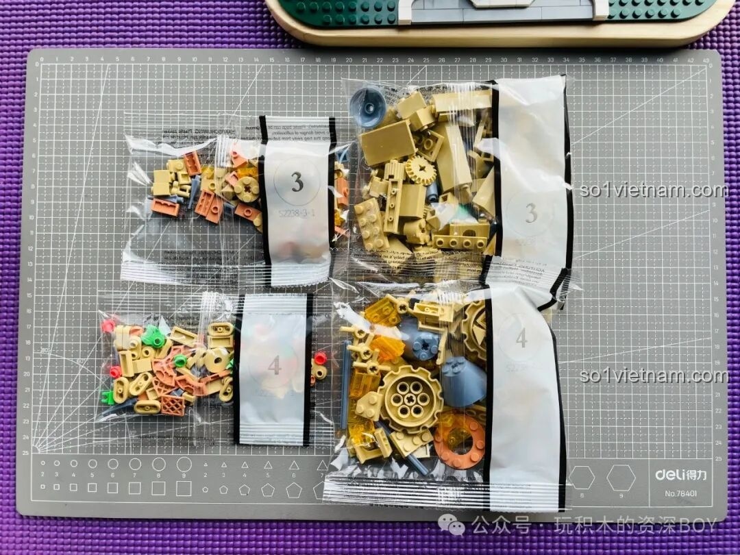 Cận cảnh chi tiết cánh bên của Lâu Đài Hoa Rừng Femibox S2238, thể hiện sự phức tạp trong thiết kế.