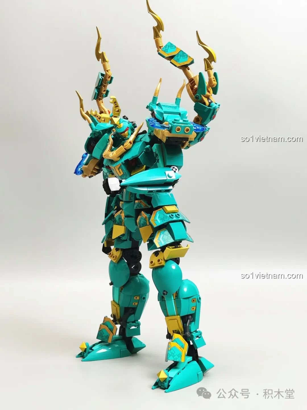 Cận cảnh phần eo và giáp váy của Thanh Long Cơ Giáp M38-B1235, với các họa tiết trang trí. Bộ lắp ghép Thanh Long Cơ Giáp M38B1235 siêu tiết kiệm.