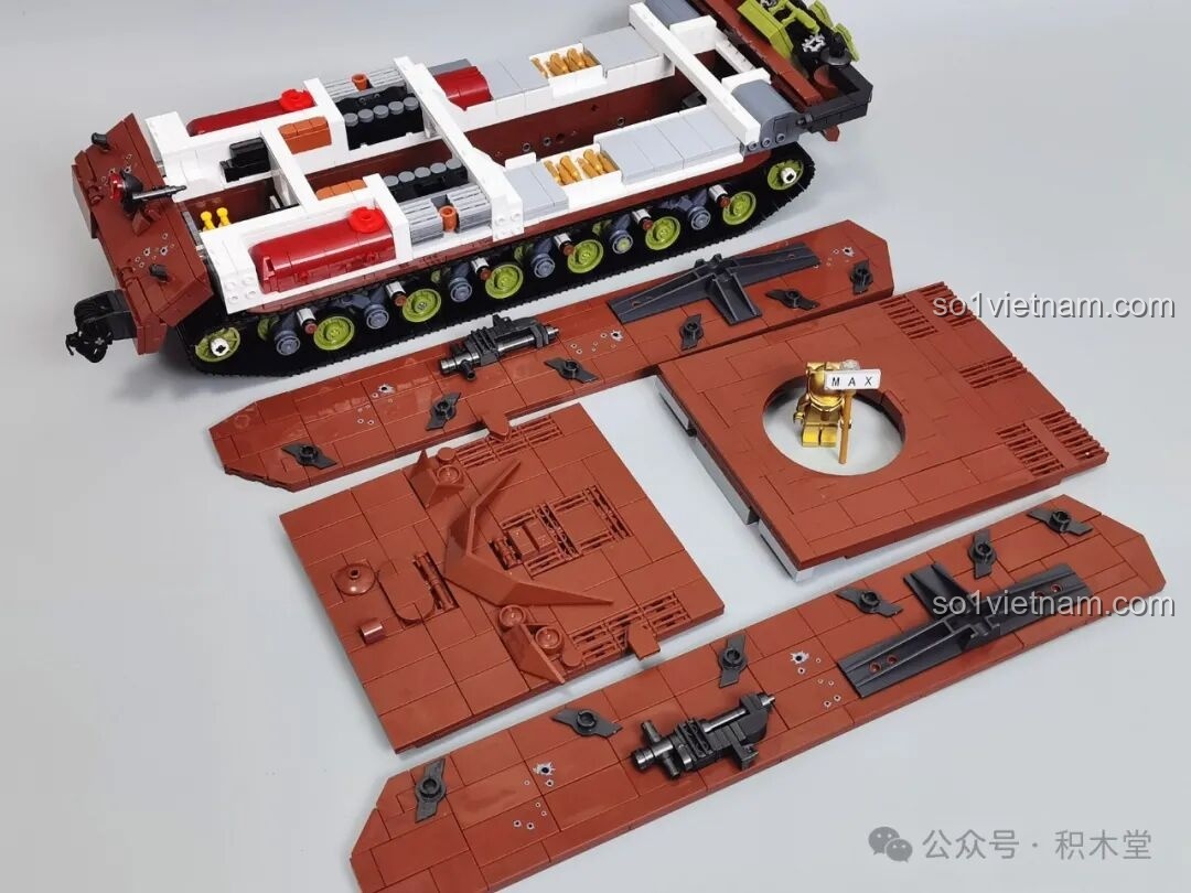 Chi tiết giáp váy bên hông xe tăng Maus 12GO 98002, cần cẩn thận khi lắp để tránh bị bung.