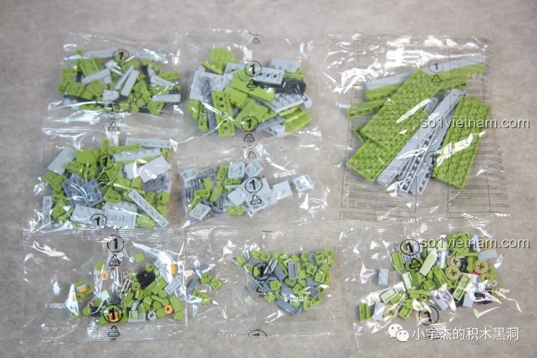 Các túi chi tiết được đánh số 1 trong bộ lắp ráp xe tăng T-34 Panlos 632012.