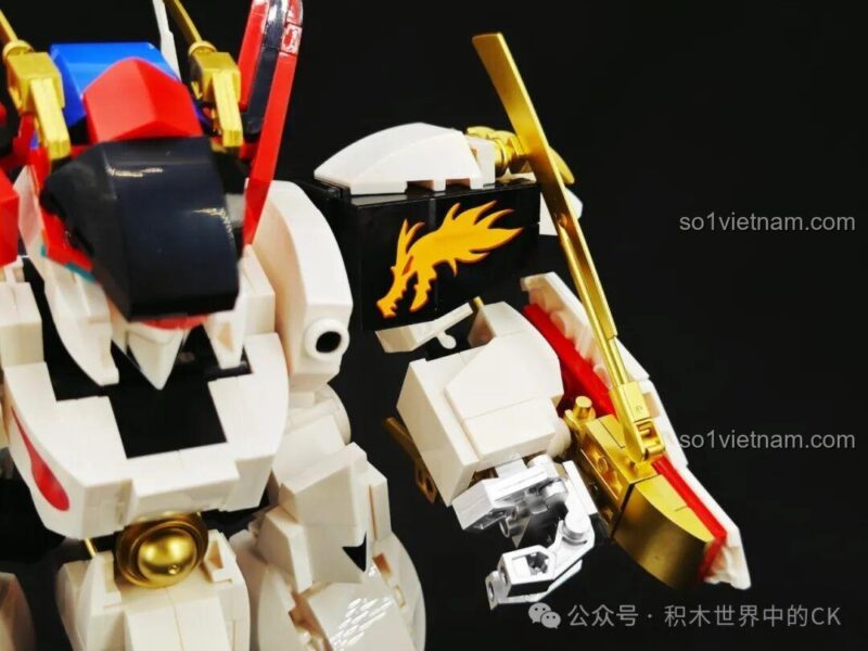 Chi tiết gương mặt Robot Rồng JIESTAR 58206 Ryuomaru