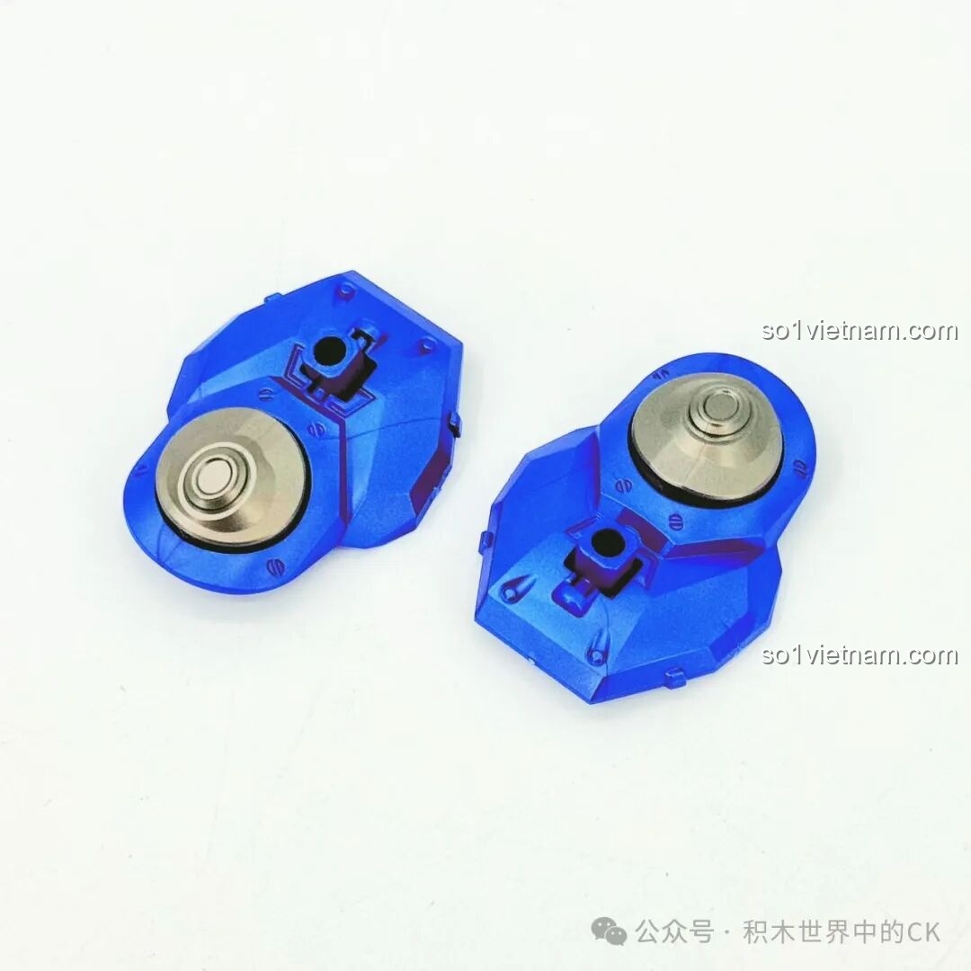 Chi tiết khớp chân của mô hình Robot Miyamoto Musashi 78033 Keeppley, với các mảnh giáp màu xanh.