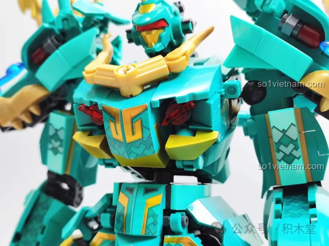 Cận cảnh khớp nối ở chân của Thanh Long Cơ Giáp M38-B1235, cho thấy khả năng cử động. Bộ đồ chơi Thanh Long Cơ Giáp M38 B1235 giá bình dân.
