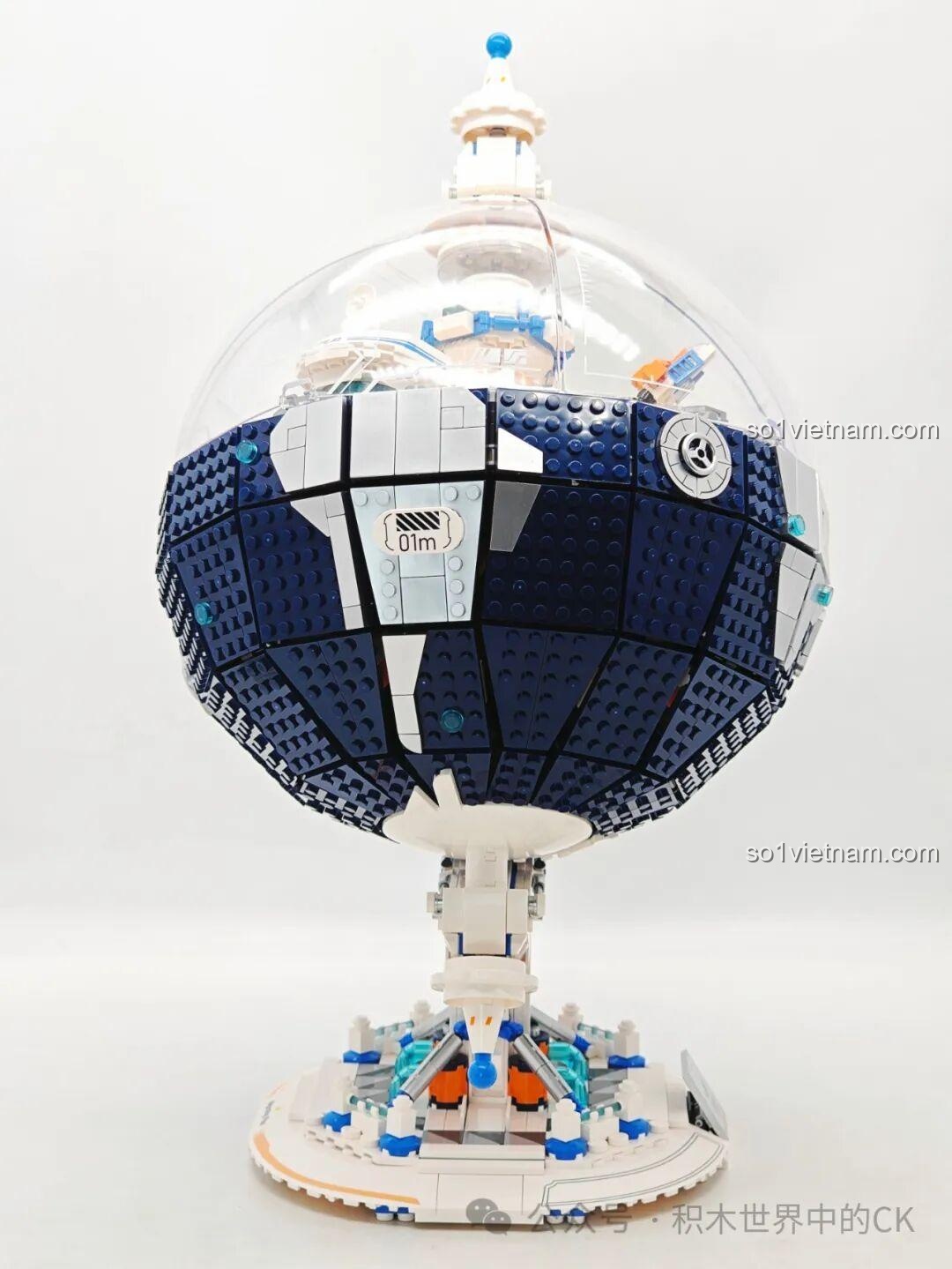 Cận cảnh khung đỡ và phần đế của Wekki 506502 Mô hình Kế hoạch Di cư Hành tinh, thể hiện sự chắc chắn và thiết kế hài hòa.