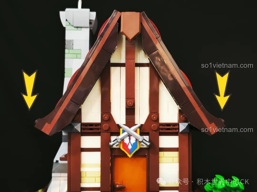 Chi tiết kỹ thuật về cách lắp ráp phần mái nhà có thể tháo rời của mô hình Funwhole F9040 Xưởng Rèn Trung Cổ.