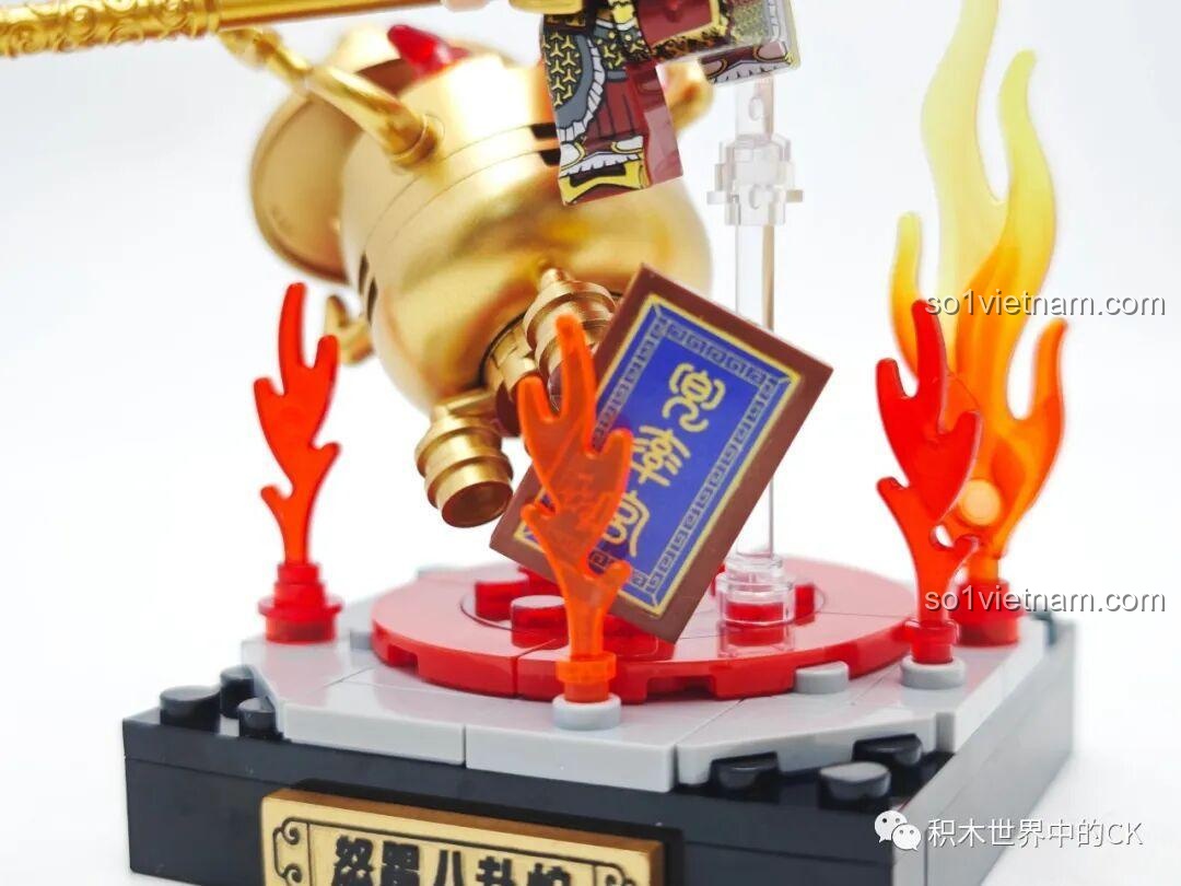 Chi tiết lá bùa trên mô hình Đại Náo Lò Bát Quái, một chi tiết nhỏ nhưng tinh tế của bộ lắp ráp Chaoqiqu.