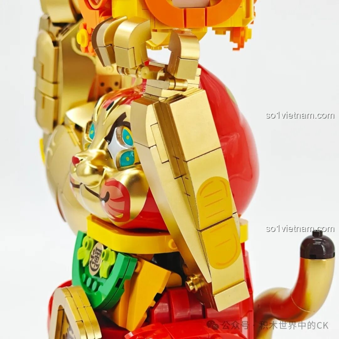 Cận cảnh tai mèo của bộ lắp ráp TOP TOY TC1830