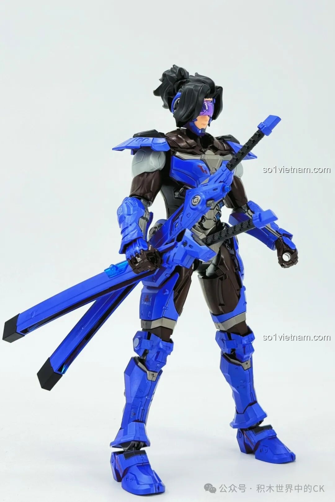 Chi tiết phần lưng của mô hình Robot Miyamoto Musashi 78033 Keeppley với các đường nét giáp.