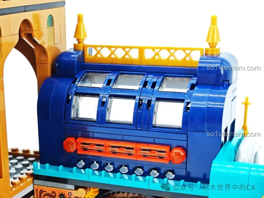 Chi tiết phần mái vòm cong phía trên khu vực bar của ZHEGAO 958013, một điểm nhấn kiến trúc độc đáo.