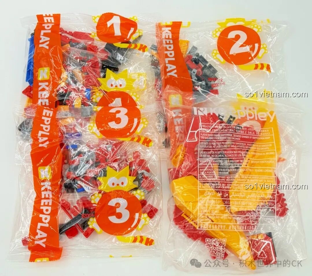 Các túi mảnh ghép được đánh số cẩn thận của bộ lắp ghép Keeppley 82001 Baoyao Long, giúp quá trình lắp ráp robot khủng long trở nên dễ dàng và thú vị.