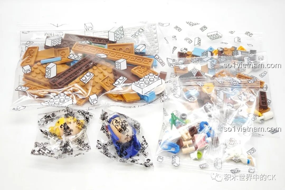 Cận cảnh mặt sau nhân vật Popuko trong bộ lắp ráp Phòng nghỉ nghệ sĩ Pop Team Epic FUNIFY W8010