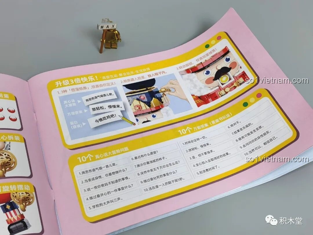 Trang hướng dẫn trò chơi bên trong sách của bộ JAKI JK8225, gợi ý các câu hỏi và cách chơi.