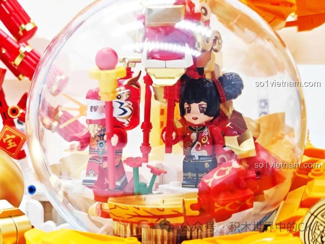 Cận cảnh chi tiết sóng vàng và ngọc trai trên mô hình Rồng Vàng Ôm Ngọc Keeppley K19908.