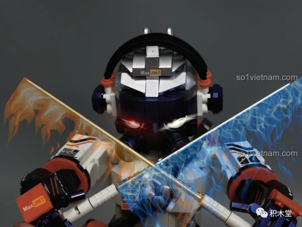 Cận cảnh Chiến Binh Cơ Khí ZENN W9006 FUNIFY với kiếm đôi rực lửa và băng giá, thể hiện sức mạnh và phong cách Cyberpunk độc đáo, thu hút bé trai 6+.