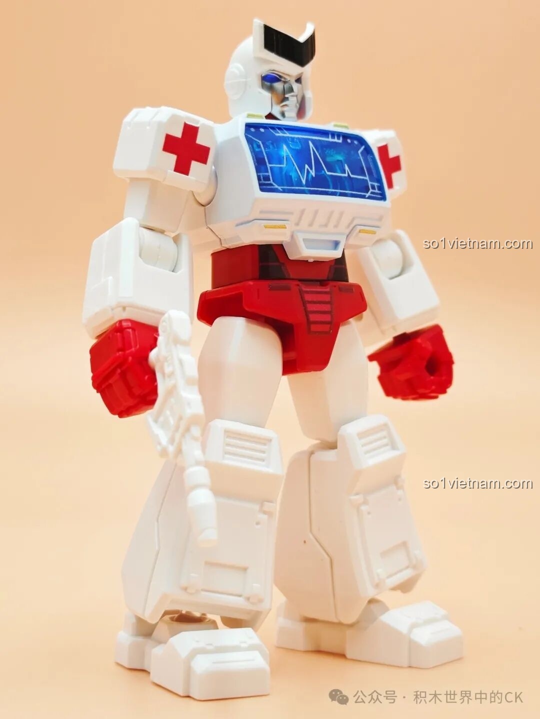 Cliffjumper phiên bản Shining Version với màu đỏ và xám làm chủ đạo