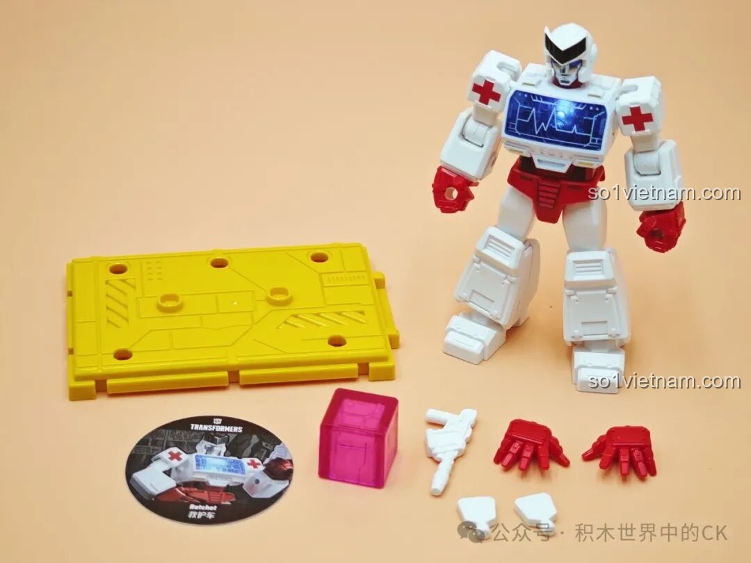 Cliffjumper phiên bản Shining Version với vũ khí đi kèm