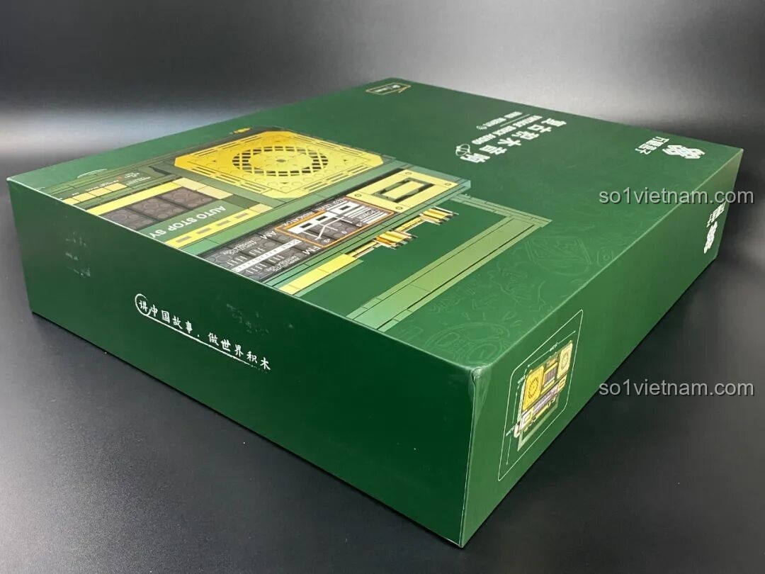 Góc nhìn nghiêng hộp Đài Cassette Cổ Điển Lắp Ghép SugerBox TB3002, thể hiện độ dày và chất lượng bao bì.