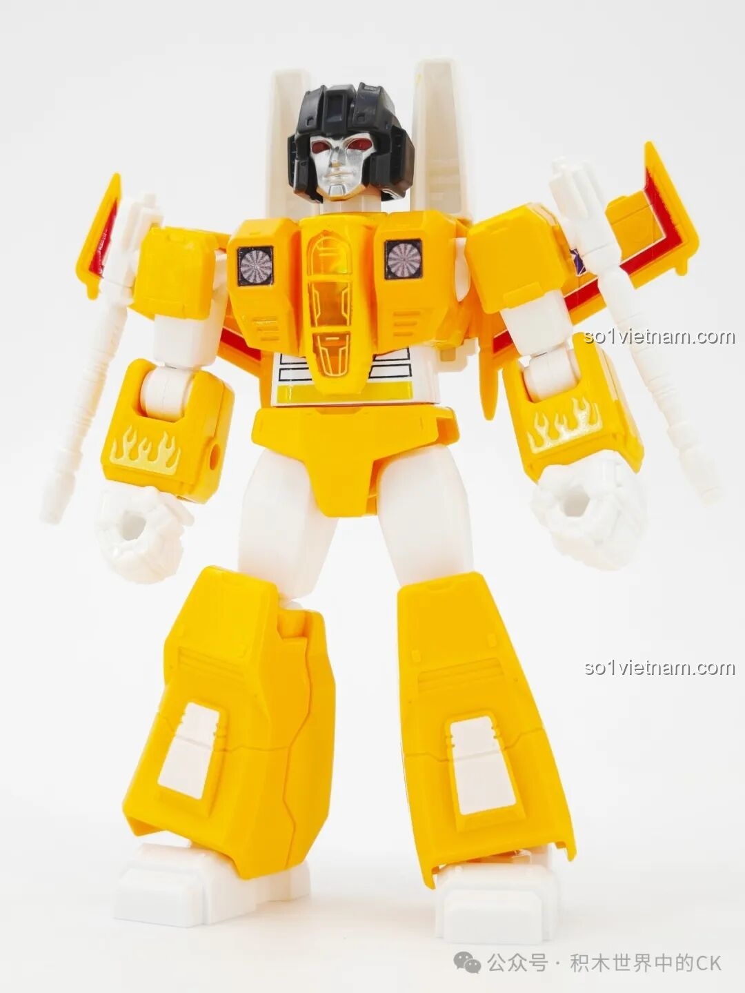 Đánh giá figure Sunstreaker từ bộ Blokees 71122 với màu vàng đặc trưng và thiết kế bám sát nguyên tác G1.