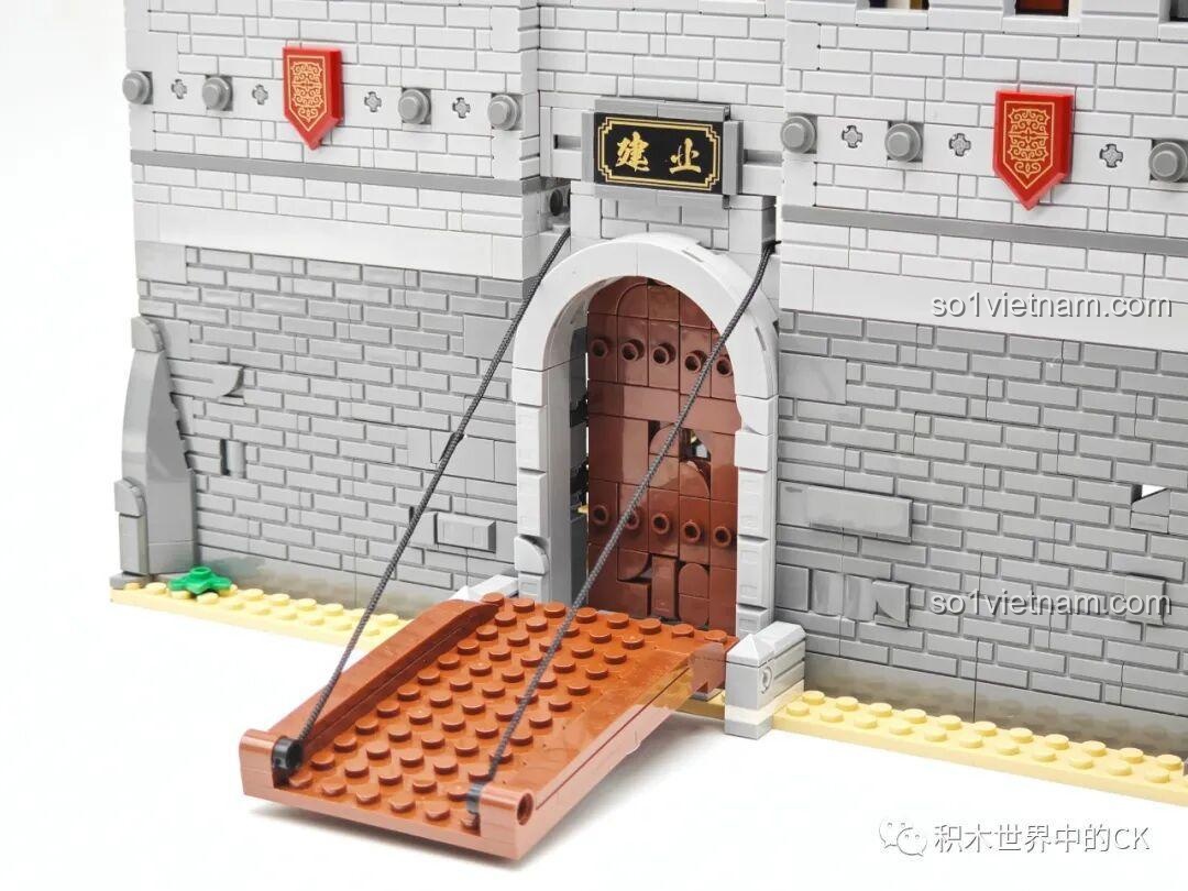 Chi tiết mô hình Tam Quốc Thành Trì Decool 20512