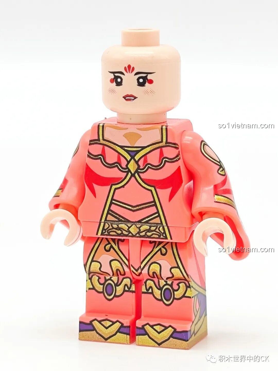 Mô hình Thiết Phiến Công Chúa chi tiết với quạt La Hán và áo choàng trắng