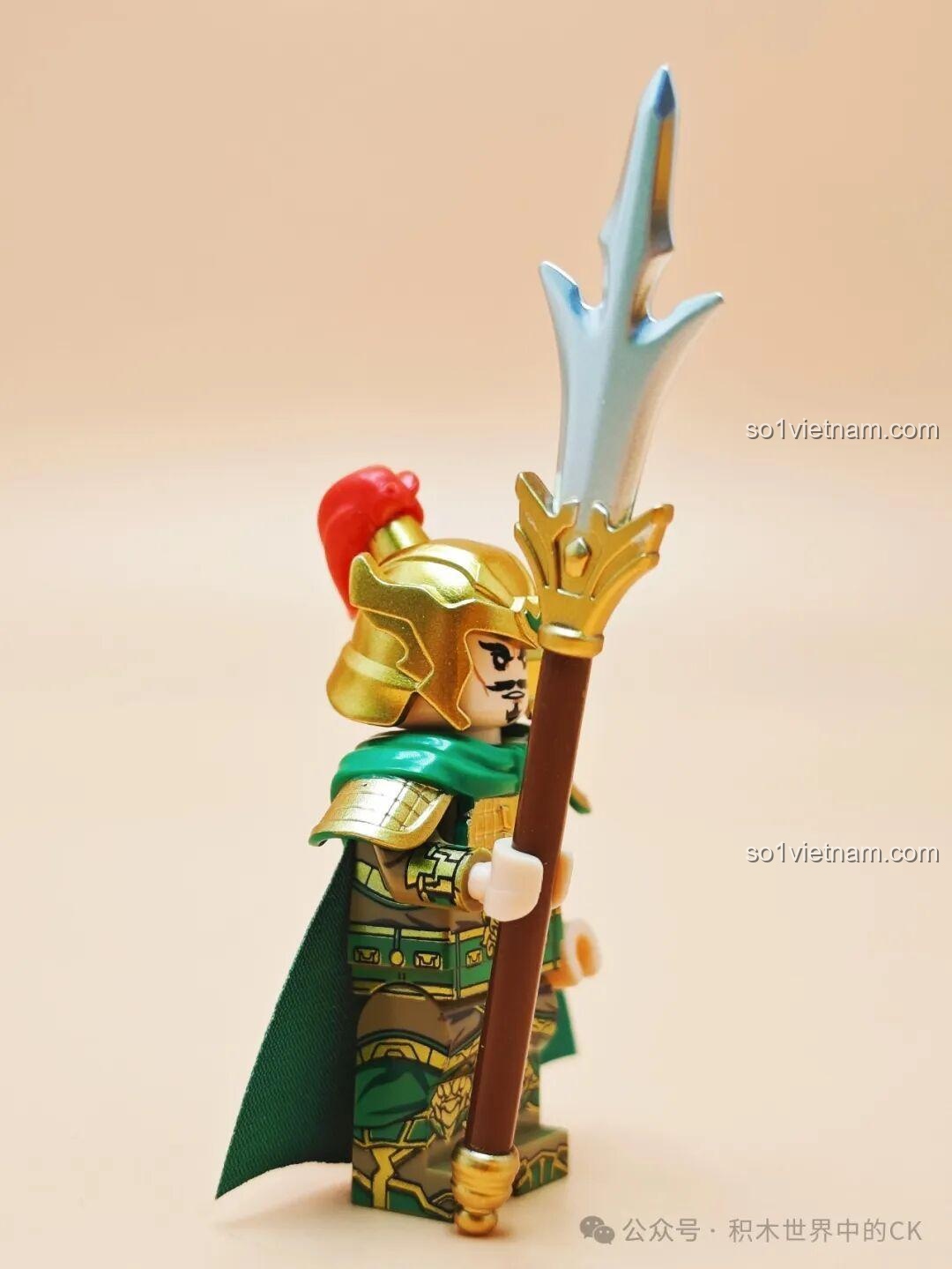 Mặt sau thân minifigure Mã Lương Decool 20368, hiển thị các chi tiết trang phục. Review Decool Minifigure Tam Quốc Mã Lương.