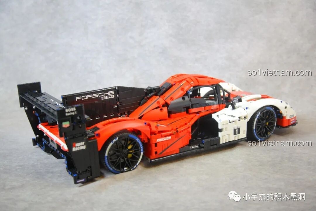 Chi tiết khung gầm của Porsche 963 GULY