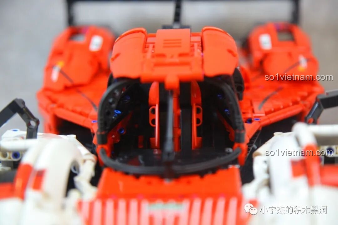 Chi tiết vè trước của Porsche 963 GULY