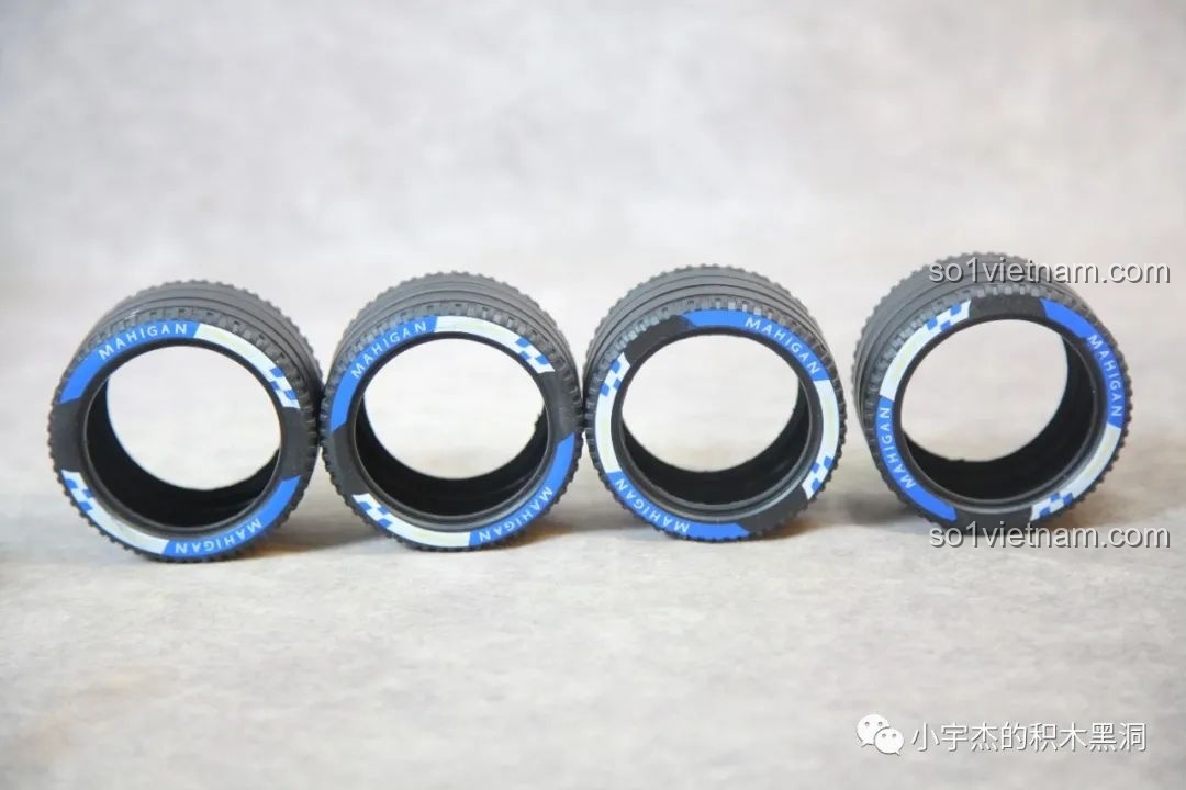 Chi tiết bánh trước và mâm xe của Porsche 963 GULY