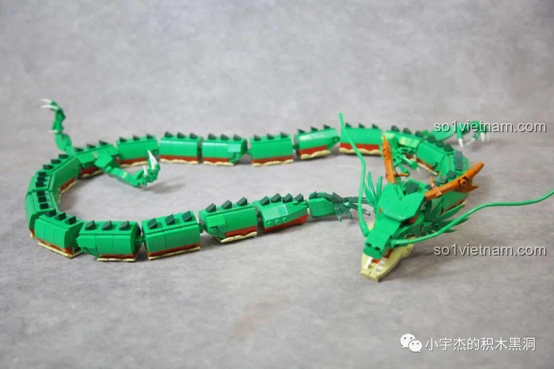 Chi tiết đầu Rồng Thần Shenron từ bộ đồ chơi mô hình DK 5007, với râu rồng, sừng và miệng được thiết kế tinh xảo.