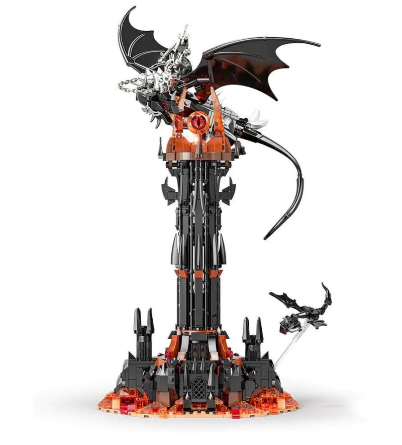 Ảnh chụp bộ lắp ghép Tháp Barad-dûr DK 7043, mô hình Pháo đài của Sauron với Mắt Sauron phát sáng và rồng hắc ám trên đỉnh, đồ chơi cho con trai 8 tuổi giá rẻ.