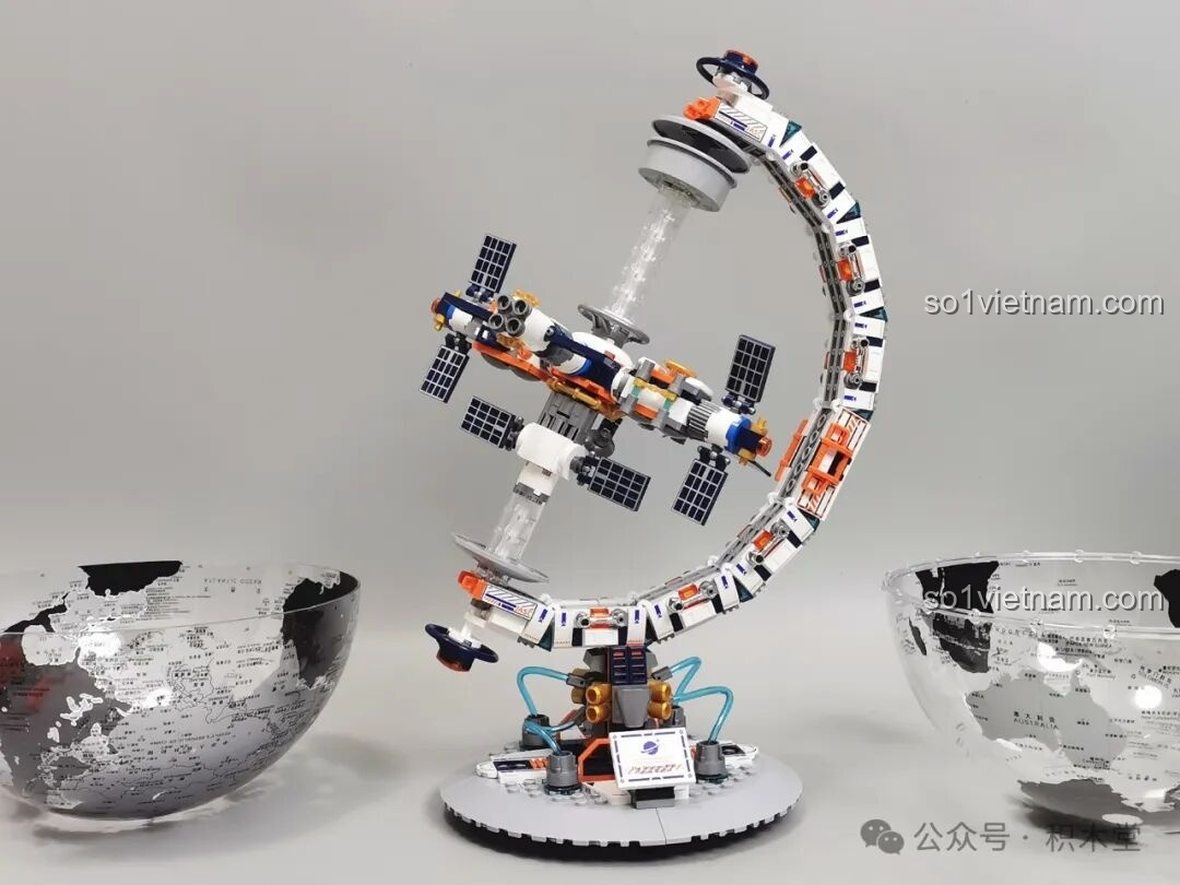 Mô hình Địa cầu Bình Minh JAKI CK003 với hai nửa quả địa cầu tách rời, cho thấy trạm không gian có thể trưng bày độc lập. Đồ chơi sáng tạo Mô hình Địa cầu 3D cho trẻ em 8+.