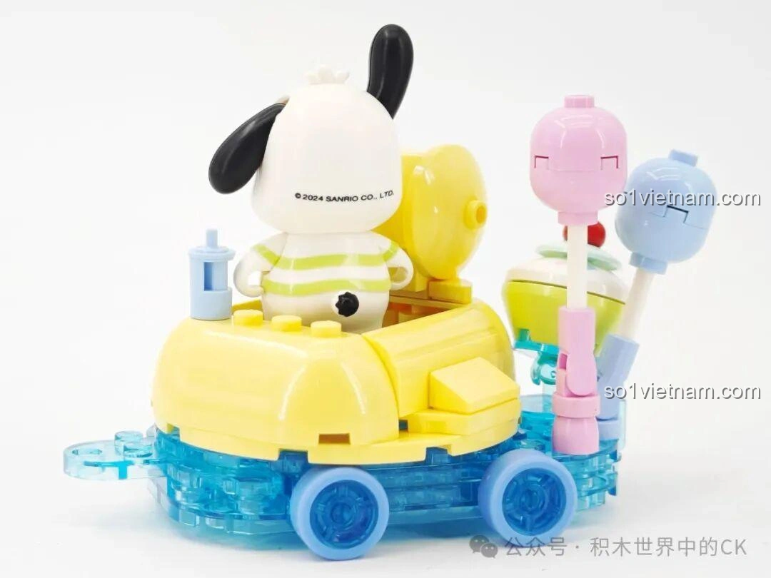 Toàn bộ 6 mô hình lắp ghép Keeppley Sanrio Float Parade đã hoàn thiện, bao gồm K20832 Cinnamoroll Xe Hoa, xếp thành hàng ngang.