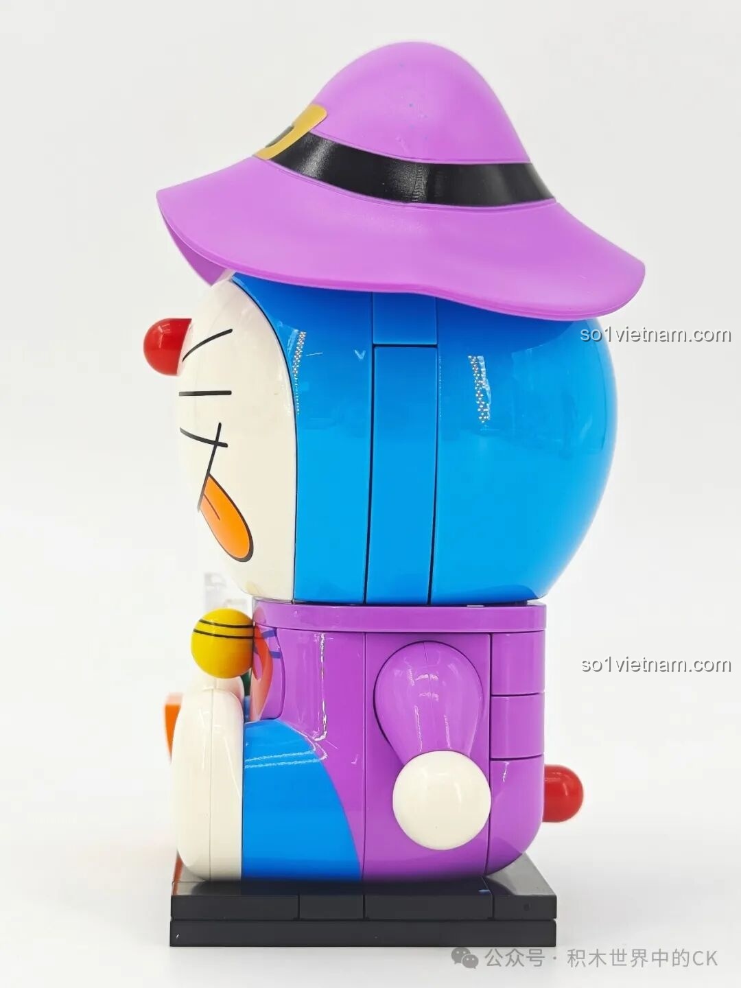 Mặt sau hộp sản phẩm Doraemon Keeppley phiên bản Chim Cánh Cụt