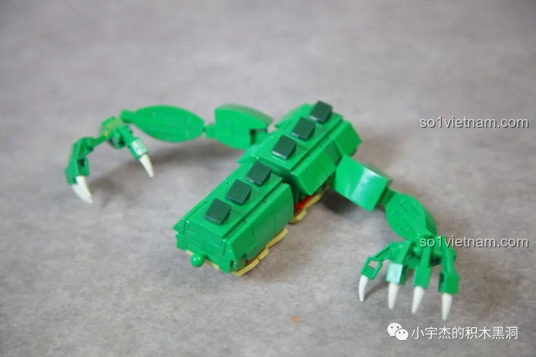 Một đốt thân của Rồng Thần được gắn thêm hai chi trước với móng vuốt sắc nhọn, thể hiện sự thay đổi cấu trúc.