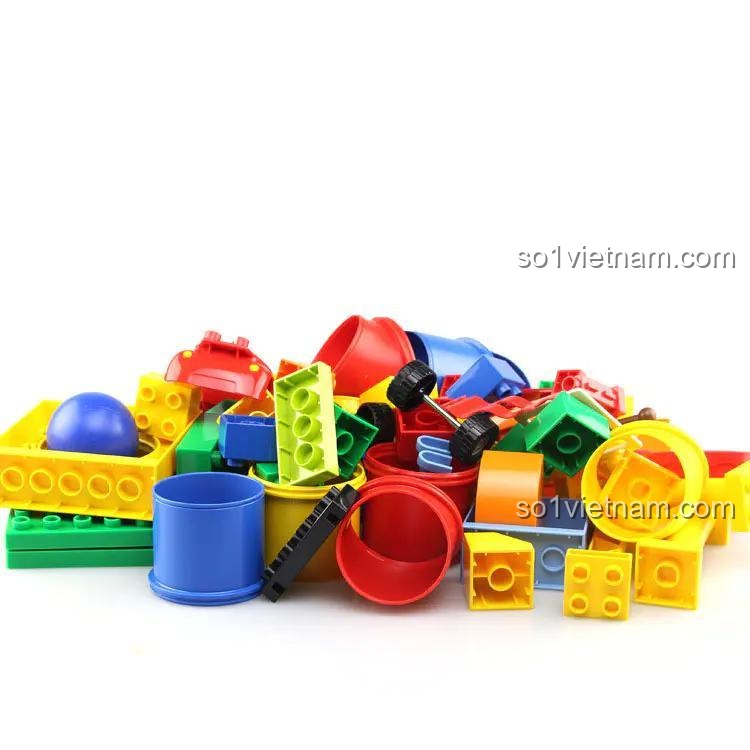 Các chi tiết lắp ghép của bộ đồ chơi DUBIE 520 Ống Trượt Vui Nhộn, bao gồm các khối nhựa nhiều màu sắc, đường ống, bóng, xe, figure, phù hợp cho bé trai 1 tuổi, rèn luyện kỹ năng phối hợp tay mắt, tư duy hệ thống, sáng tạo ý tưởng, khéo léo ngón tay, kiên nhẫn, quan sát, phân loại, định hướng không gian, giải quyết vấn đề, tập trung chi tiết.