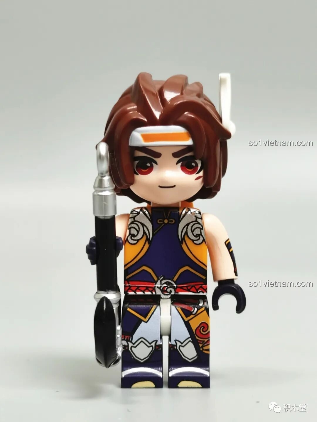 Minifigure Tôn Sách Vương Giả Vinh Diệu 78001 Enlighten nhìn chính diện, với trang phục thủy thủ và vũ khí móc câu.