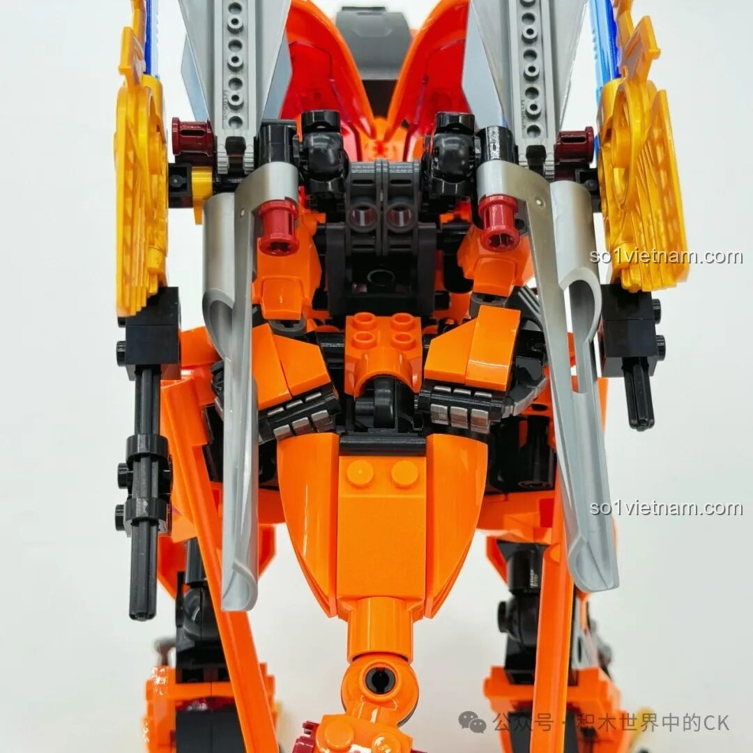 Toàn cảnh F5-A0007 dạng khủng long bạo chúa