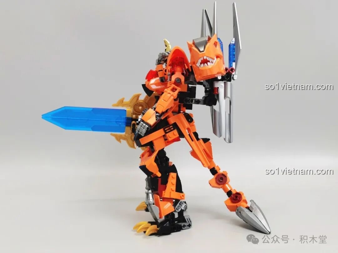 Robot F5 A0007 hoàn thiện mặt trước