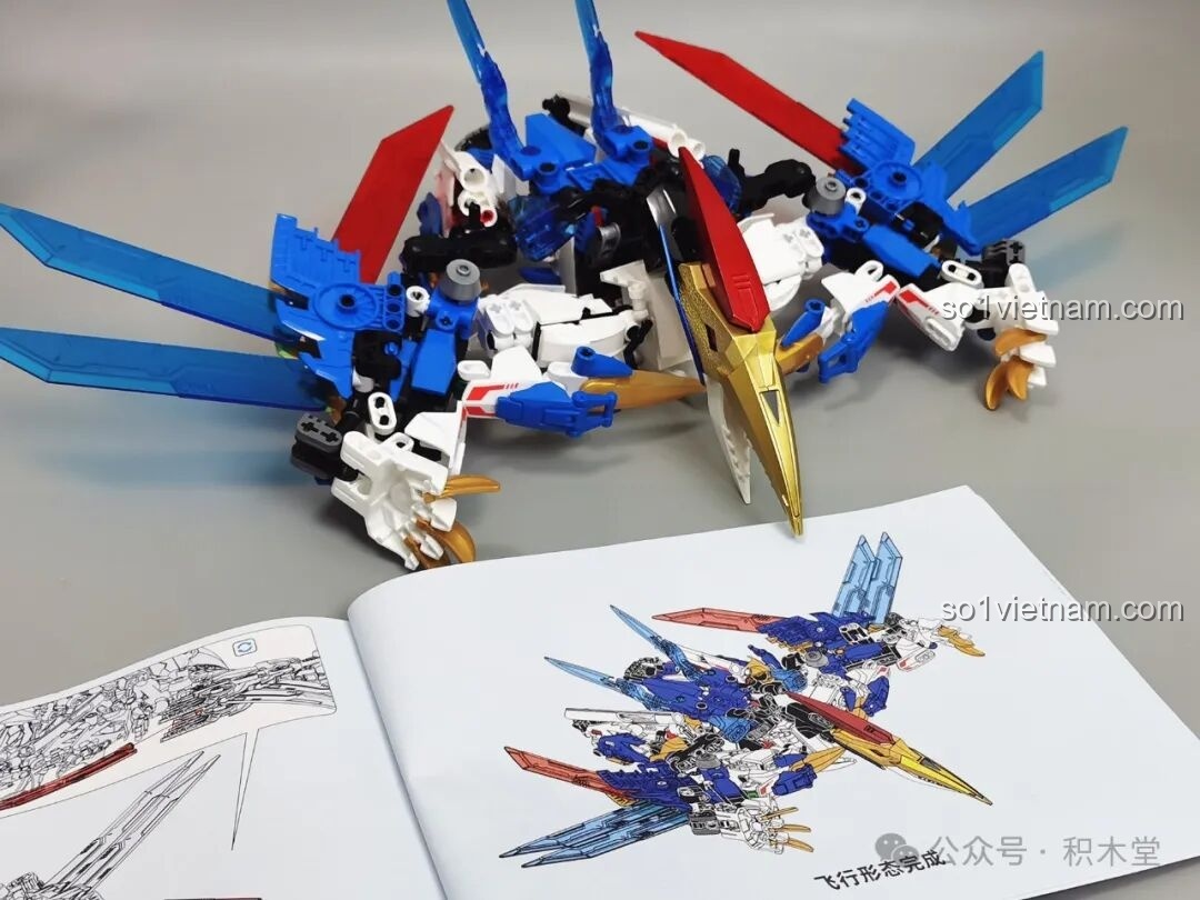 Mô hình F5 A0009 Pterosaur dạng cơ giáp với vũ khí lớn, cánh, đầu khủng long, các chi tiết trên hộp, hướng dẫn lắp ráp, các mô hình khác, bộ phận của F5 A0007 và bộ phận của F5 A0008